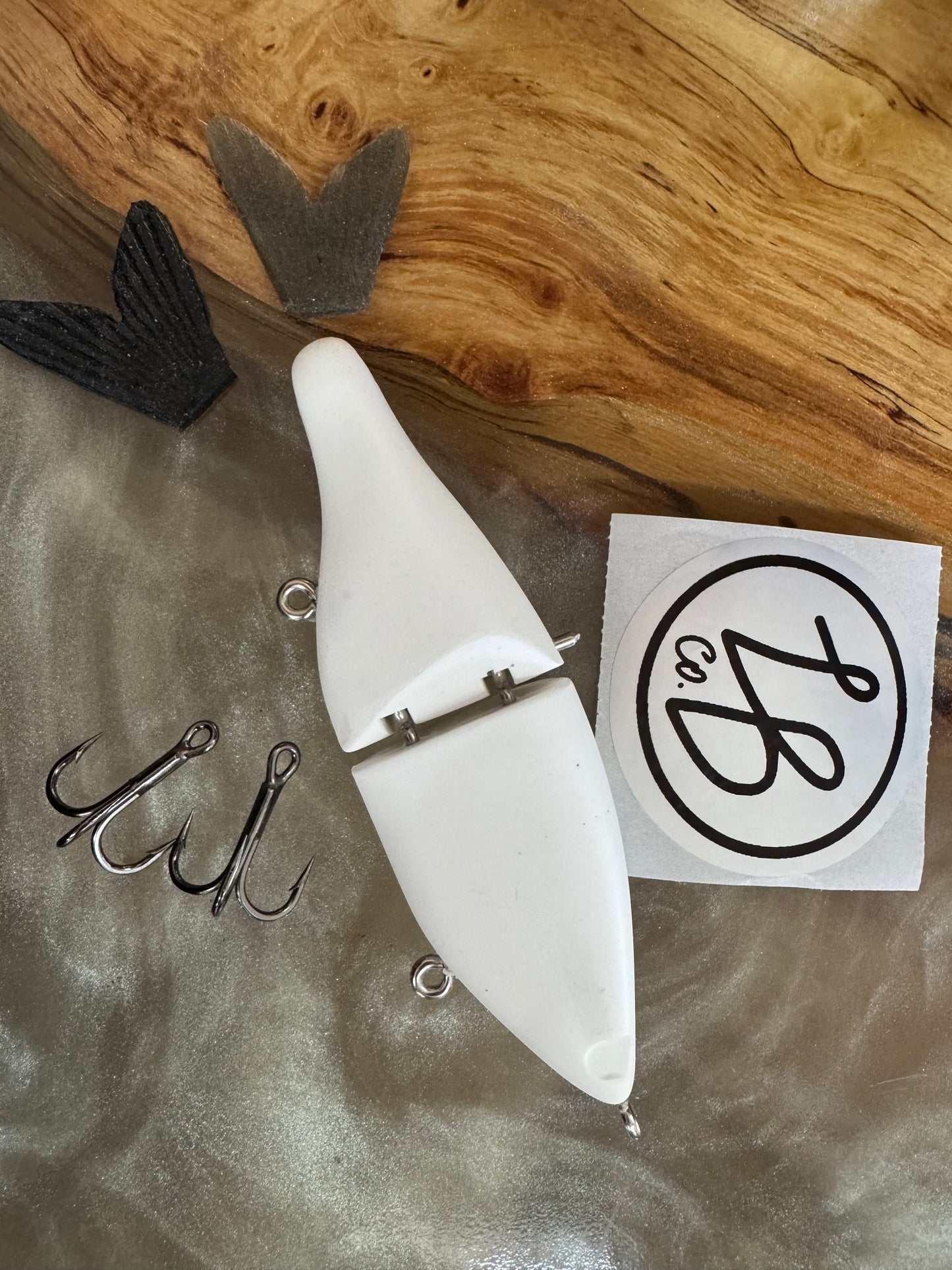 Downsize V2-Weight: 1.1 oz
Length: 5.5 inches- Sink Rate: ~1 ft every 2.25 seconds (Slow-Medium Sink)- Action: Smoother S-style swim
When to use: Ideal for tough bites and high-pressure - Price includes Custom Paint